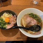 近江熟成醤油ラーメン 十二分屋 - 