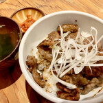 Amiyaki Jingisukan Hitsuji Niku Sakaba Godai - ジンギスカン丼700円