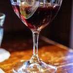 Bien - 玻瓈杯（ぎやまんさかづき）に"赤葡萄酒（あかきえびかづらのさけ）"