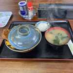 日乃出食堂 - カツ丼！蓋付き！