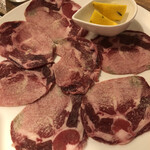 十日市場本格塩ホルモン焼肉炭備 - 牛舌スライス780円