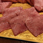 炭火焼肉 ふちおか - 薄切りタン