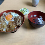 末弘軒 - すき焼き丼