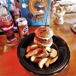 Rion Diner - カマンベールチーズバーガー¥1,320