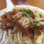 麺屋豚道場ぶた壱 - アブラドレッシングで食うヤサイヽ(´o｀
                                
                                普段草食わないけど、二郎系のヤサイは大好き❤
                                
                                あーーー美味い！！！
                                
                                
                                
                                