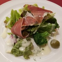 びいどろ 銀座店 - ハモンセラーノのミックスサラダ