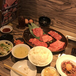 焼肉 ジャンボ - 