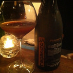 クオーレ・フォルテ - これも白ワインです。澱がすごい。