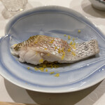 鮨 やすみつ - のどぐろ　カラスミがけ