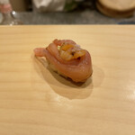 鮨 やすみつ - 赤貝ヒモ