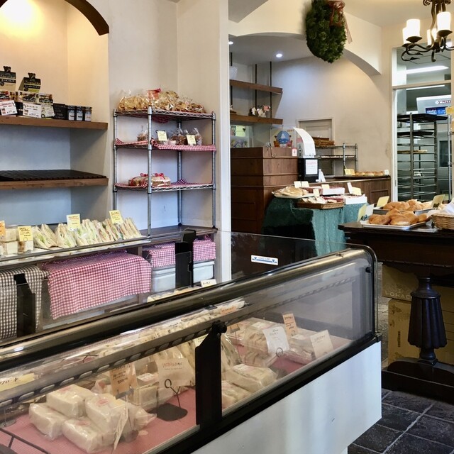 アレ フランス カフェ ダリア Allez France 麻布製パン 麻布十番 サンドイッチ 食べログ