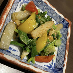 宮の森れんげ堂 - いろいろ季節野菜の炒め物♬
                                1200円