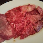 アンクルチャップ - Aランチ（カルビ・ロース・タン塩の盛り合わせ）の肉♪