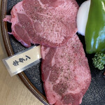 焼肉処 まるます家 - 