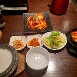 炭火焼肉・韓国料理 KollaBo - 