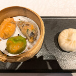 中国飯店 富麗華 - 素菜コース　野菜の点心四種盛り合わせ