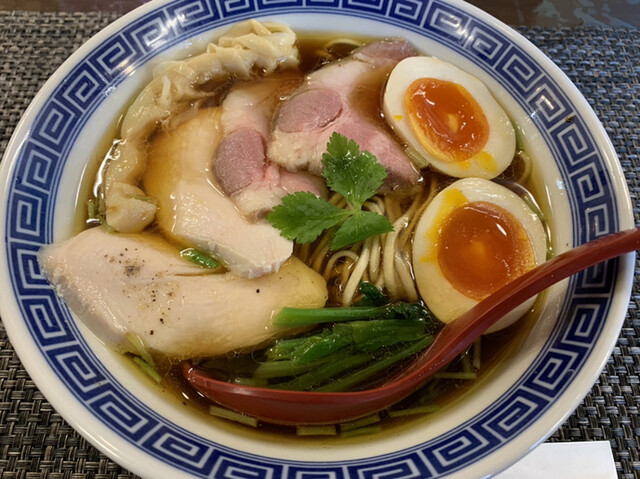 キャッチーな味作りが巧み By Rakuenquest 中華そば 親孝行 尾頭橋 ラーメン 食べログ