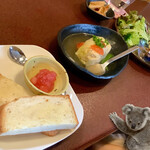 ジャム cafe 可鈴 - 【週替わりランチ 1,050円(税込)】娘はパン(手作りジャム付き)でいただきました。