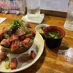 鰓呼吸 - 感謝の本マグロ鉄火丼。
      美味し。