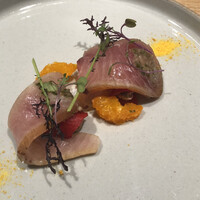 マンサルヴァ - 前菜　寒鰤、ビキージョ、みかん