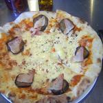 CONA - ランチピザ：ナスとベーコンのピザ、ナスは何か調理したもの？