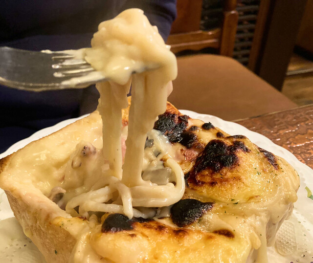 純喫茶 純喫茶の雰囲気を醸し出すホワイティ梅田のランドマーク的喫茶店