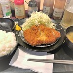 松屋 - ロースカツ定食\550