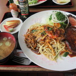 Robusuta - ハンバーグ＆魚介ソーススパ（セット定食）1,250円