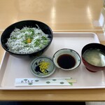 壇之浦パーキングエリアレストラン - 数量限定！釜揚げしらす丼(しらす増量) 820円