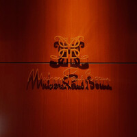 メゾン ポール・ボキューズ - エントランスのサイン