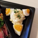 Agora sapporo - 影山さんの北あかりと燻製卵のポテサラ②