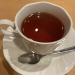 エスペリオ - セットの紅茶。