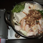 Gochisou Mura - 「麻婆豆腐もつ鍋」（煮込み前）