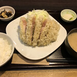 なりくら - 霧降高原豚のリブロースかつ定食