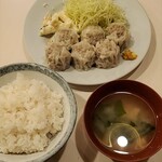 おなが鳥 - しゅうまい定食全景　小鉢は先に提供