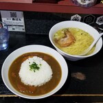 塩そば専門店 桑ばら - ユメさんのバターカレーと塩かけそばの定食