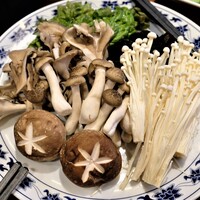 横浜中華街 重慶飯店 本館 - キノコ五種