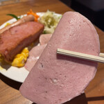 ドイツ国家認定食肉加工マイスターの店 AkitaHam. - 基本のランチセット﻿
      玄米セット 850円＋税﻿
      ドリンク ハム屋のトマトスープ﻿