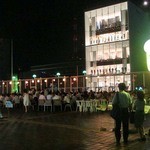 銀座松坂屋屋上ビヤガーデン　麦羊亭 - 闇夜に吠える人々。この写真からは伝わらへんけど、どのテーブルもエライ盛り上がってました。