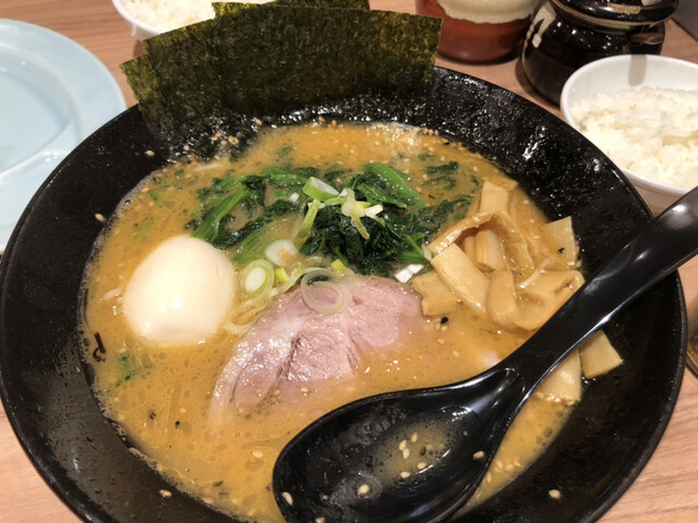 横浜家系ラーメン 銀家 札幌宮の森本店 西28丁目 ラーメン ネット予約可 食べログ 横浜家系ラーメン 銀家 札幌宮の森本店 西28丁目 ラーメン ネット予約可 食べログ