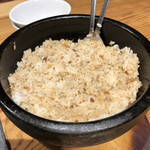 神戸牛焼肉&生タン料理 舌賛 - ガーリックライス