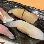 Sushi Ei Hanayagi - 昆布〆、イカ。