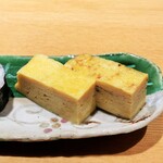 寿司栄 華やぎ - 玉子焼き。出汁がジューシー。