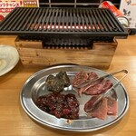 マグロ大使 - まぐろ焼肉 おまかせ盛り 1,080円