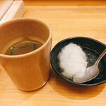 Kushidori - サービスのスープと大根おろし