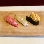 ふく吉 - 握り　マグロ、白魚、渡蟹