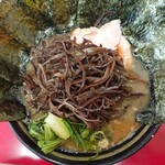 とんこつラーメンいしい - ラーメン並＋のり・キクラゲ増し