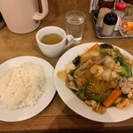 南海飯店 - かたい焼ソバ＋ライス