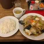 南海飯店 - かたい焼ソバ＋ライス