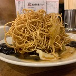 南海飯店 - かたい焼ソバの麺